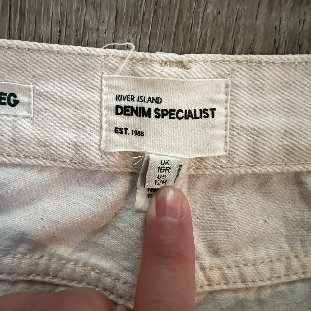 Anthropologie x River Island Pocket front wide leg jeans in ecru - Picture 5 of 12
